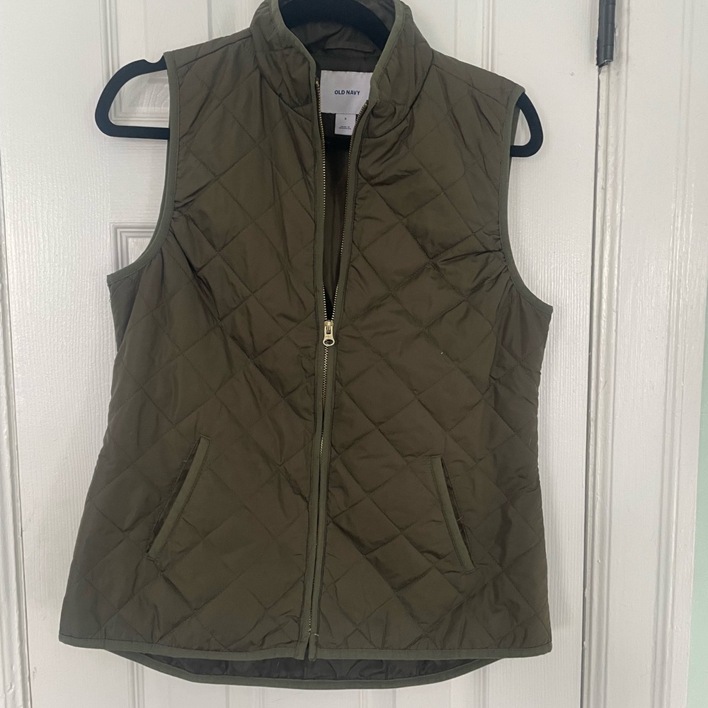 Old Navy Women's Green Quilted Vest